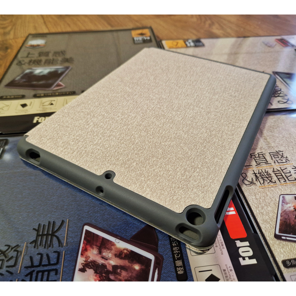 Чохол REMAX Chan Series Leather Case PT-10 for all iPad 10.2“ (2019-2022) бежевий + відсік для стілусу